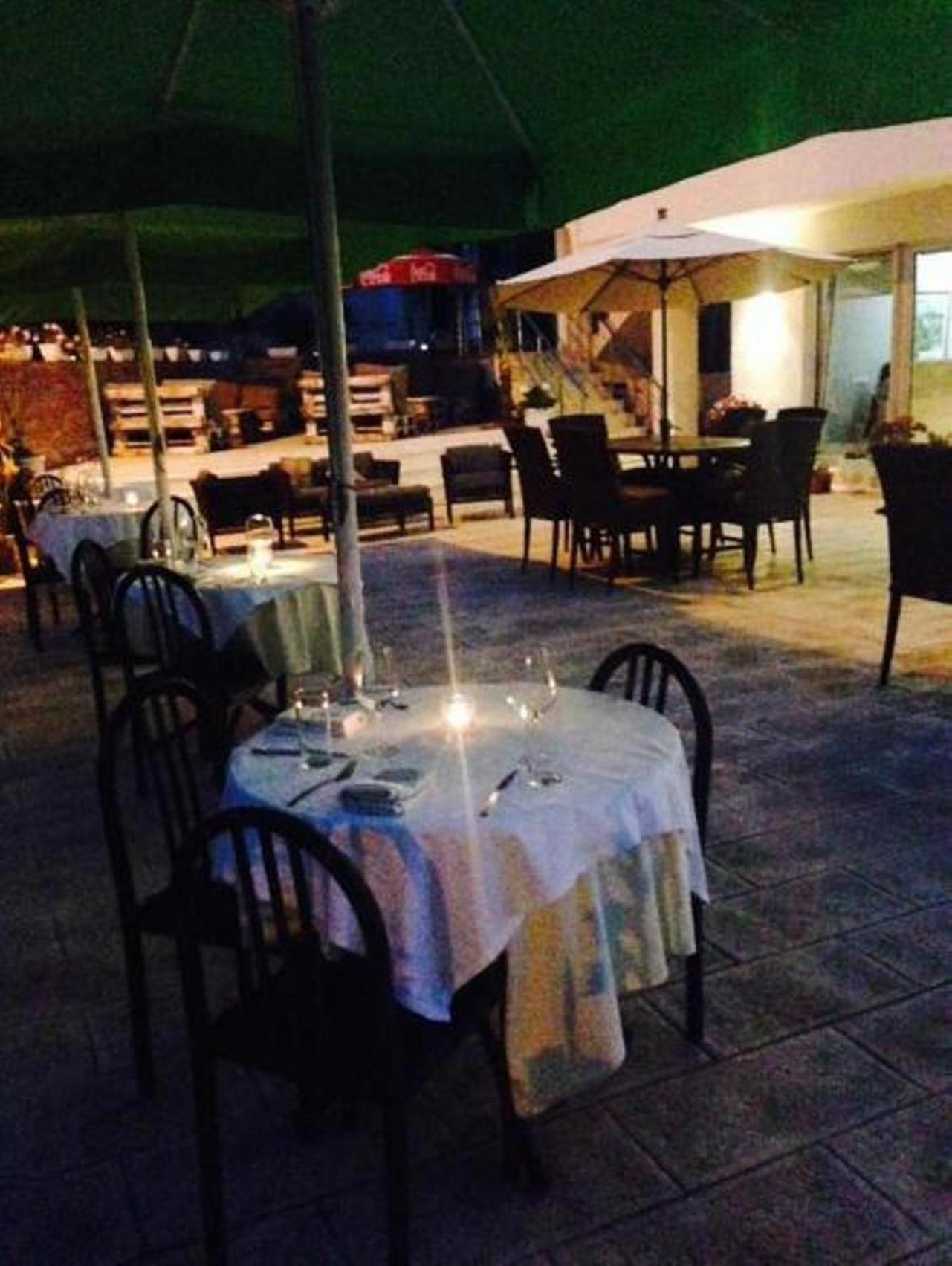 Hotel Nika Vlorë Esterno foto
