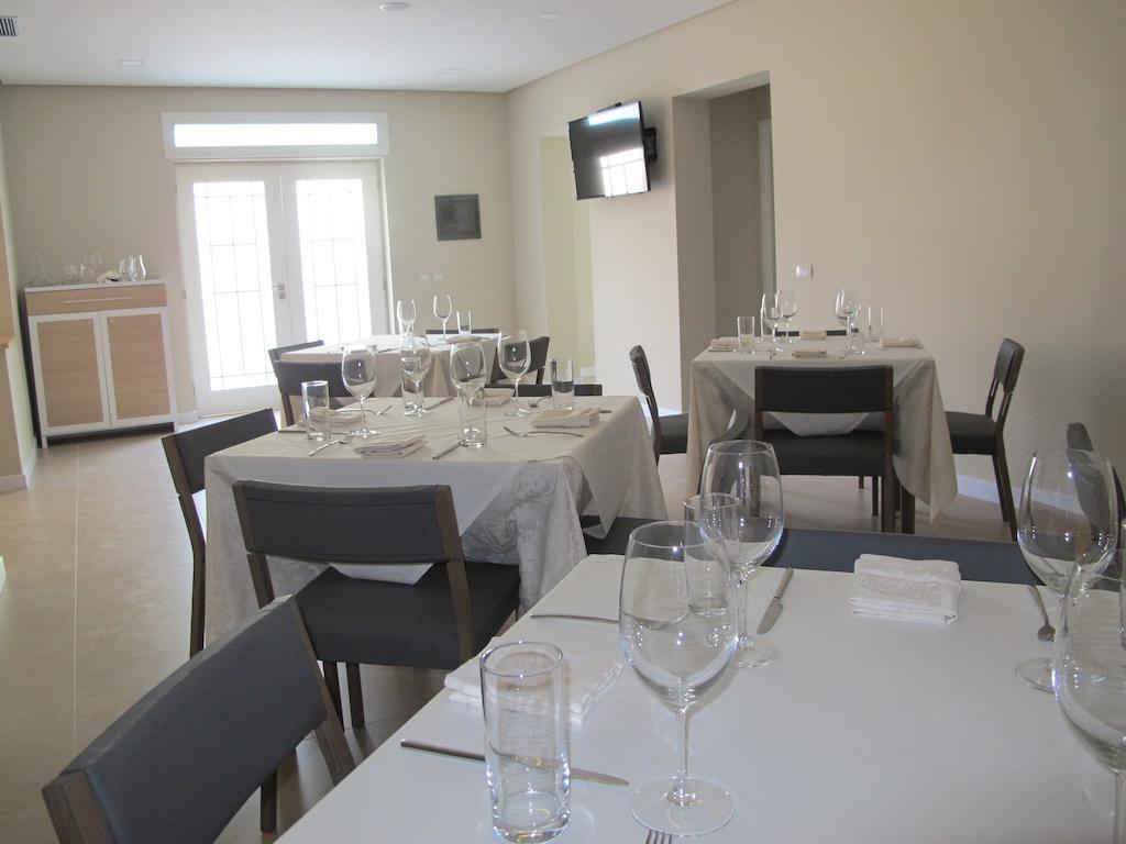 Hotel Nika Vlorë Esterno foto